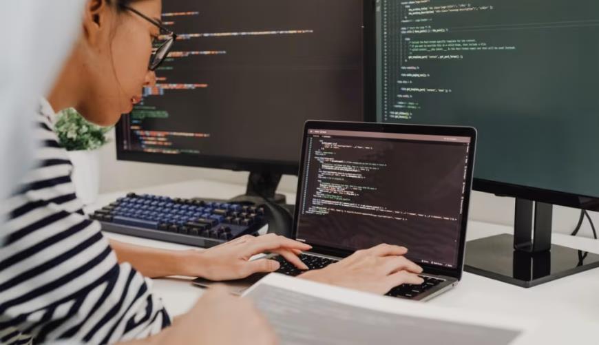 奉贤区小程序定制开发构建实时互动新生态：WebRTC+即时通讯双引擎驱动